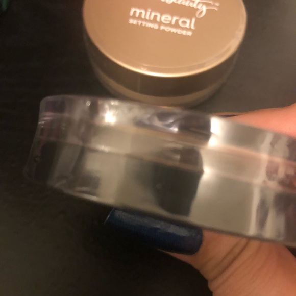 Ulta setting and finishing powder set of 2 NWT - Picture 5 of 8